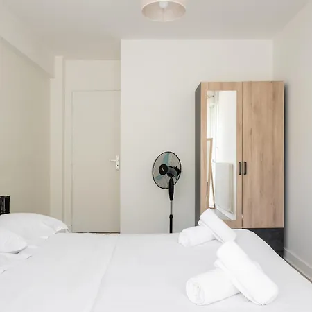 Elegant 2bdr Near Paris And La Defense Апартаменты *